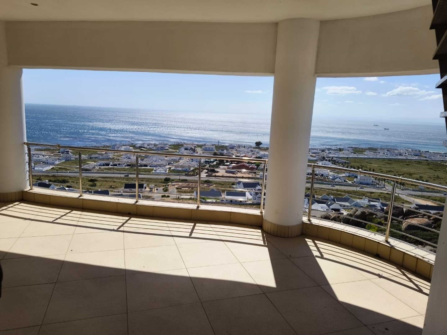 5 Bedroom Property for Sale in Blueberry Hill Western Cape